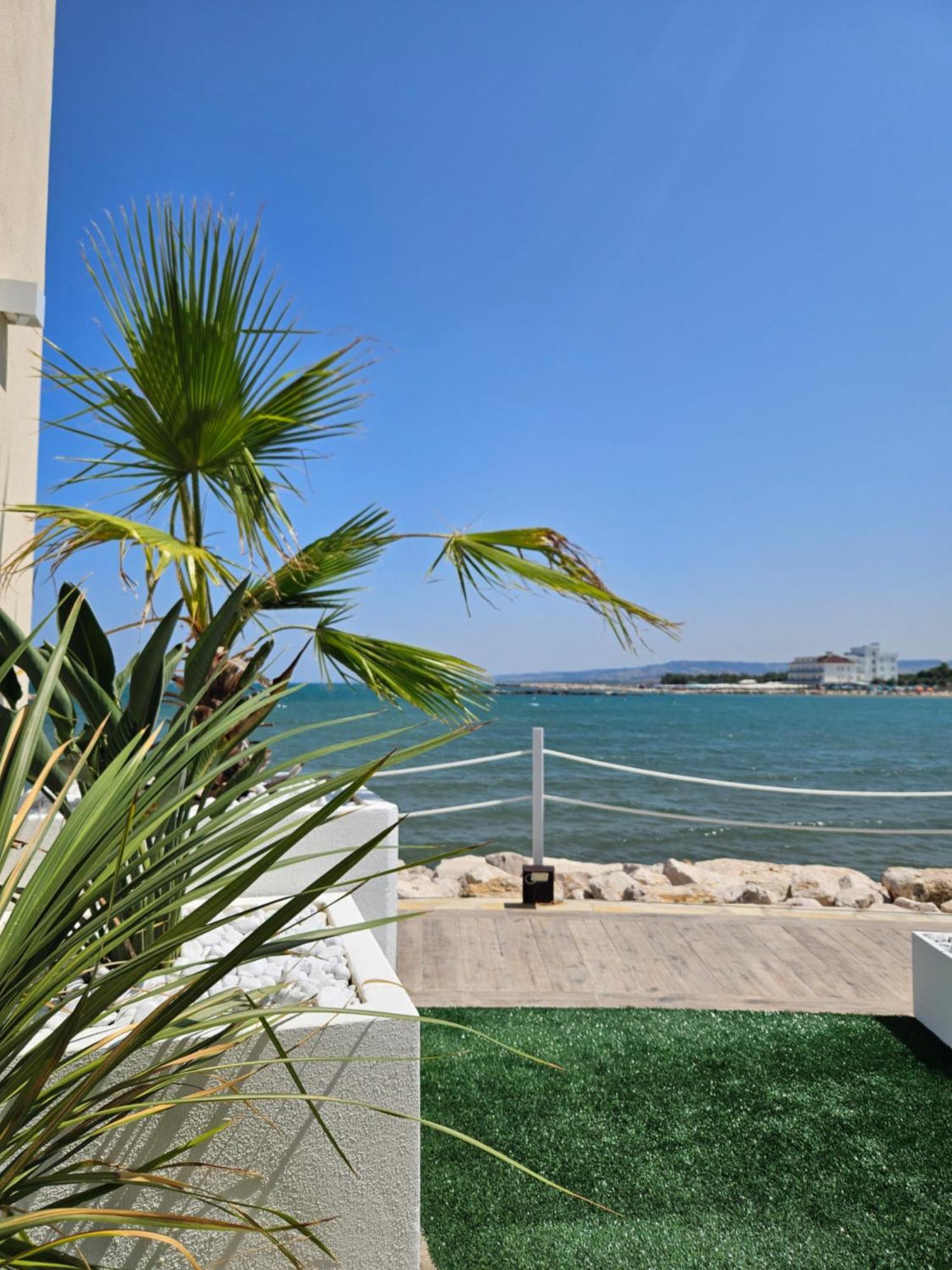 Dada Suites And Sea San Salvo Exterior photo