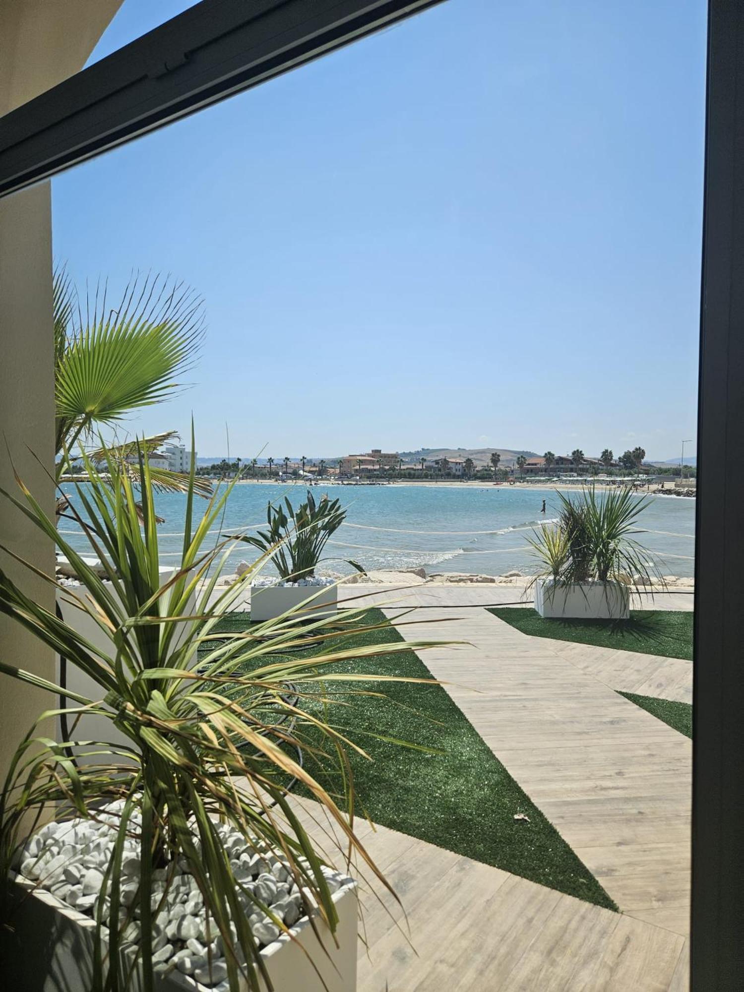 Dada Suites And Sea San Salvo Exterior photo