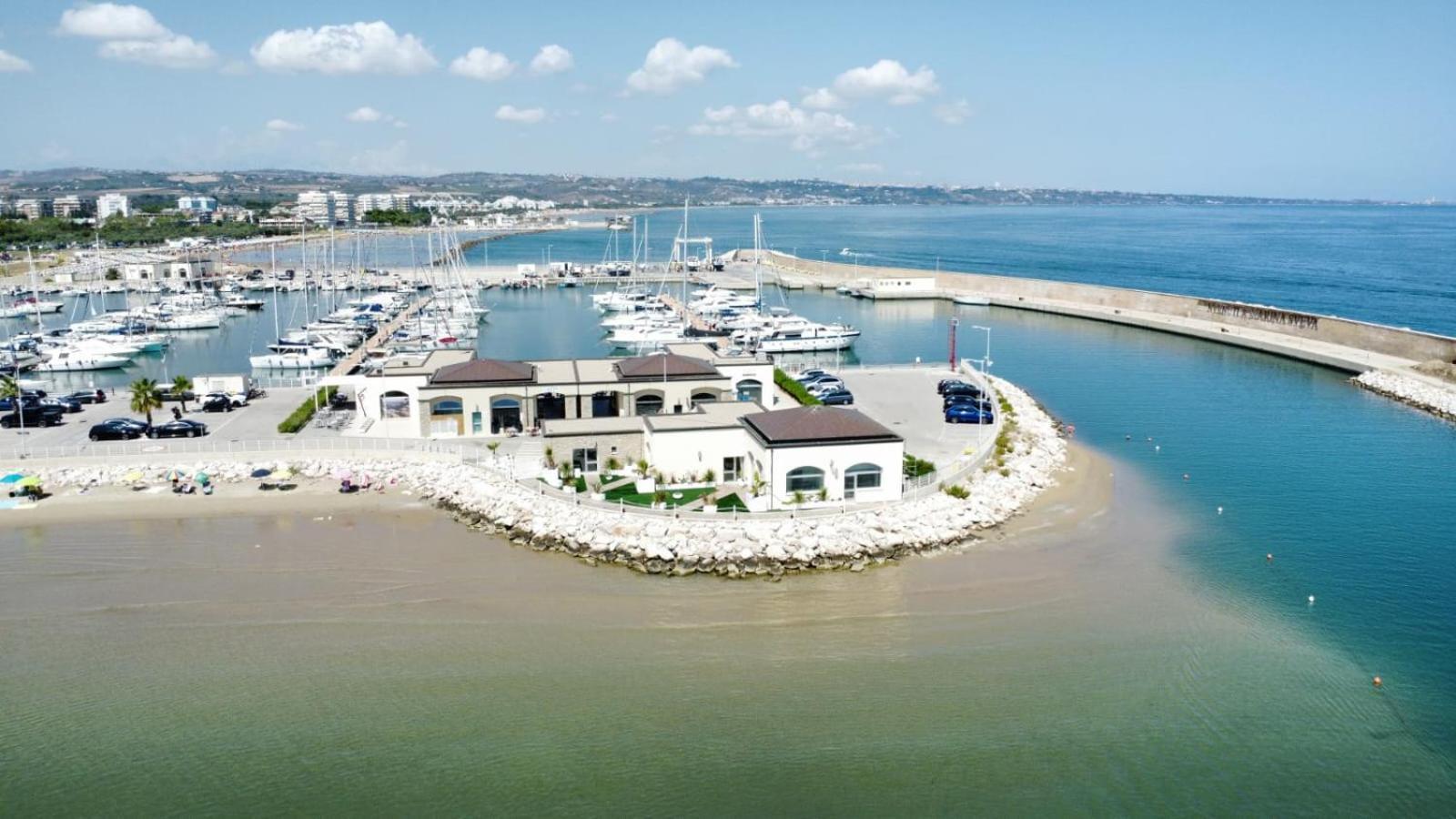 Dada Suites And Sea San Salvo Exterior photo